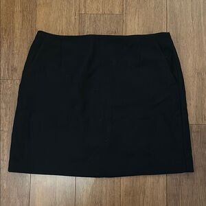 Uniqlo Black Mini Skirt